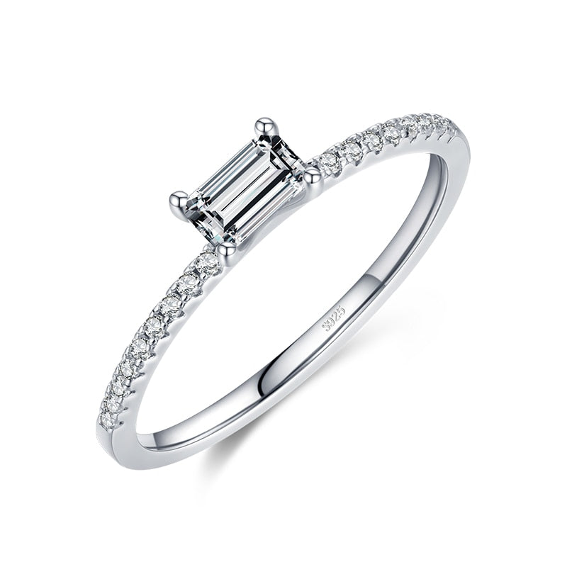 Bague Féminine Élégante